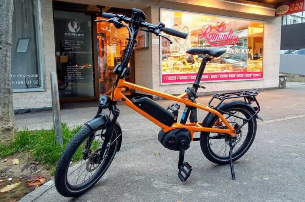 Easy E-Biking - city e-bike parked, helping to make electric biking practical and fun