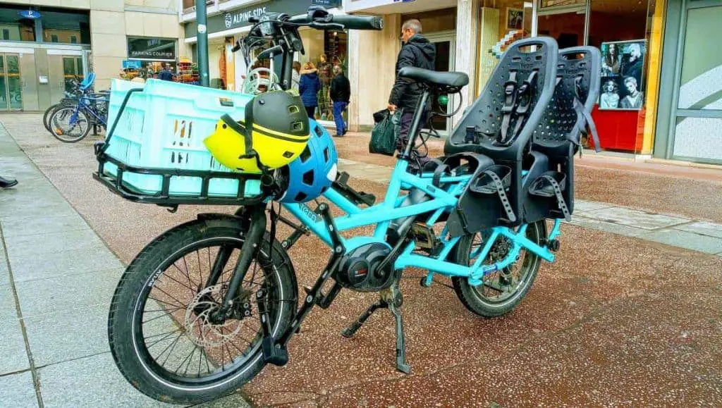 Easy E-Biking - cargo e-bike city parked, helping to make electric biking practical and fun