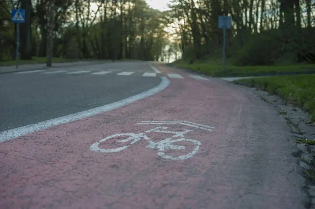 Easy E-Biking - bike lane city, helping to make electric biking practical and fun