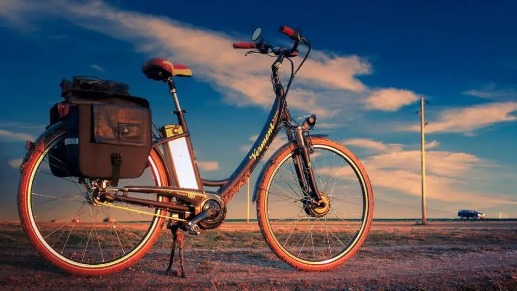 Easy E-Biking - city e-bike country road, helping to make electric biking practical and fun