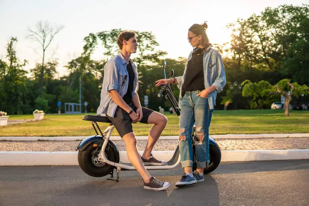 Easy E-Biking - Electric scooter couple, helping to make electric biking practical and fun